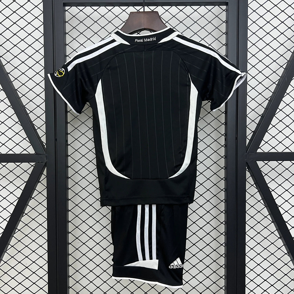 Retro Real Madrid Niños Visitante 2006-07 - Fútbol Club Vintage