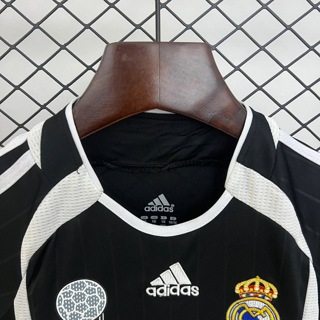 Retro Real Madrid Niños Visitante 2006-07 - Fútbol Club Vintage