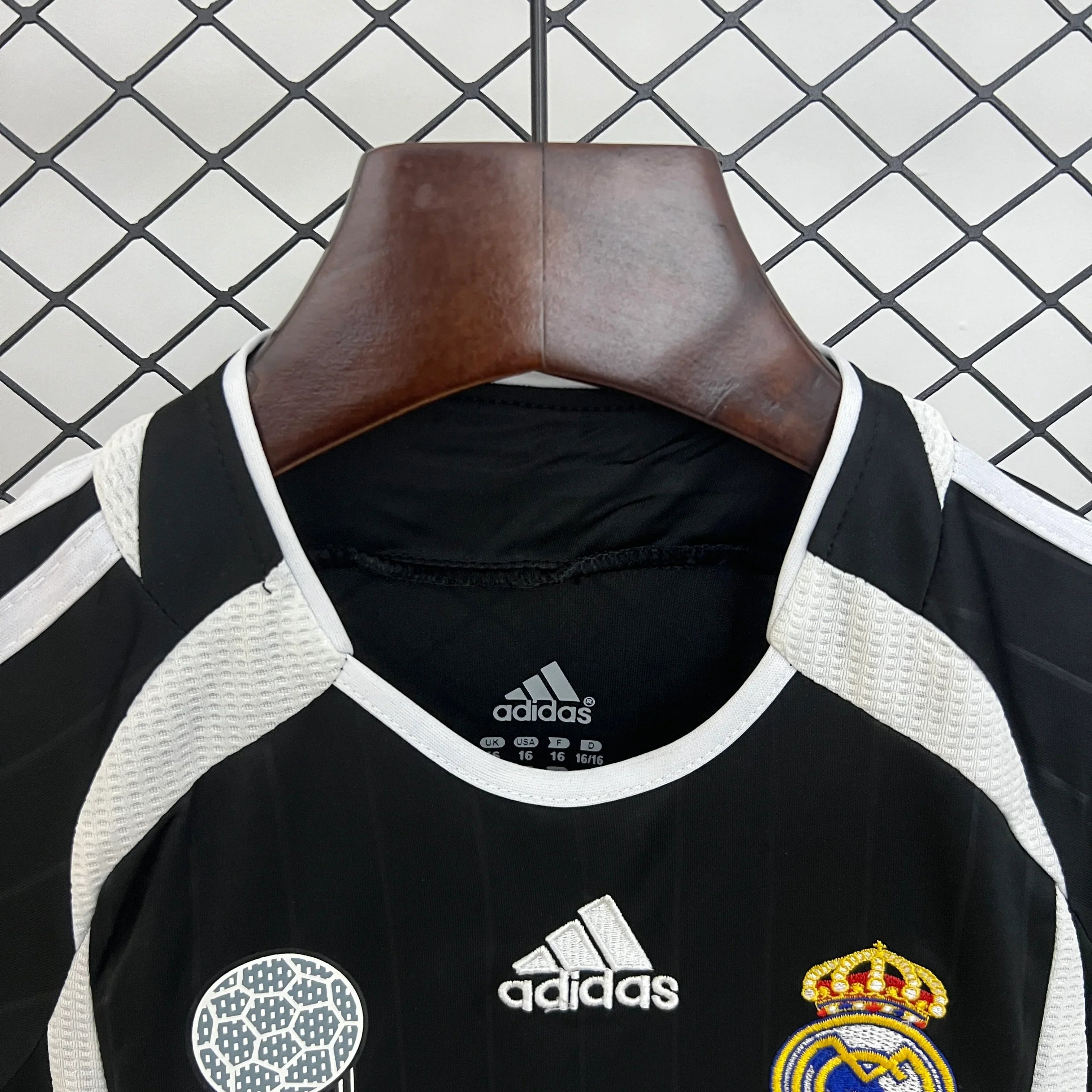 Retro Real Madrid Niños Visitante 2006-07 - Fútbol Club Vintage