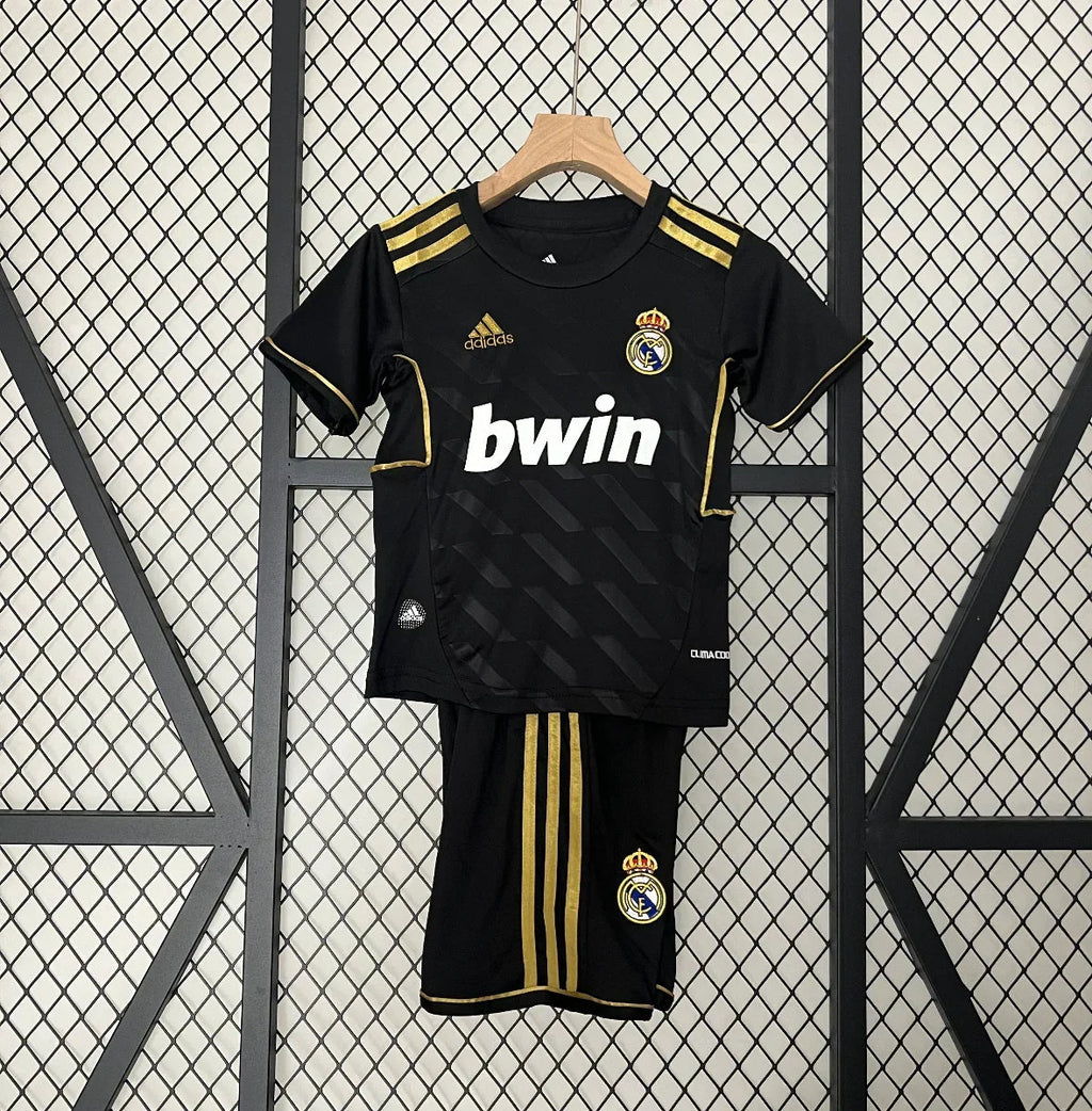 Retro Real Madrid Visitante Niños 2011-12 - Fútbol Club Vintage