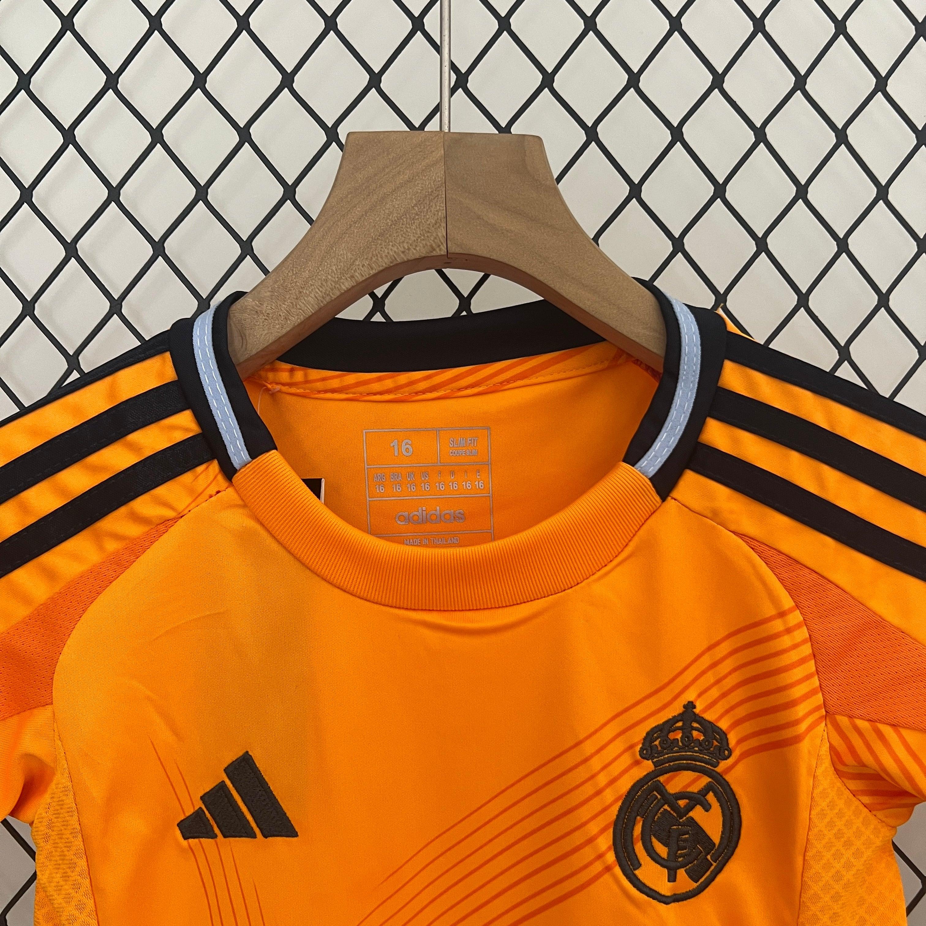 Real Madrid Niños Visitante 2024-25 - Fútbol Club Vintage