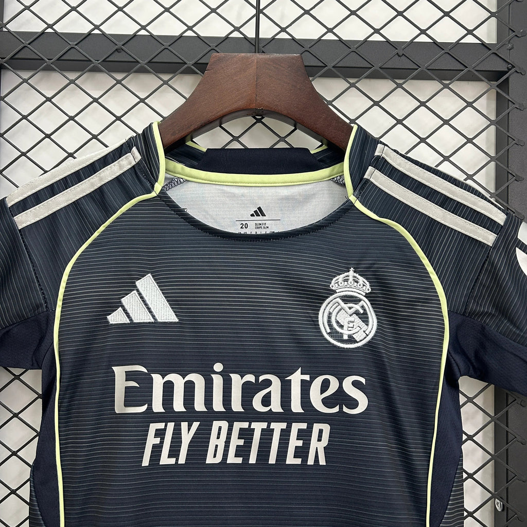 Real Madrid Niños Visitante 2025-26 - Fútbol Club Vintage