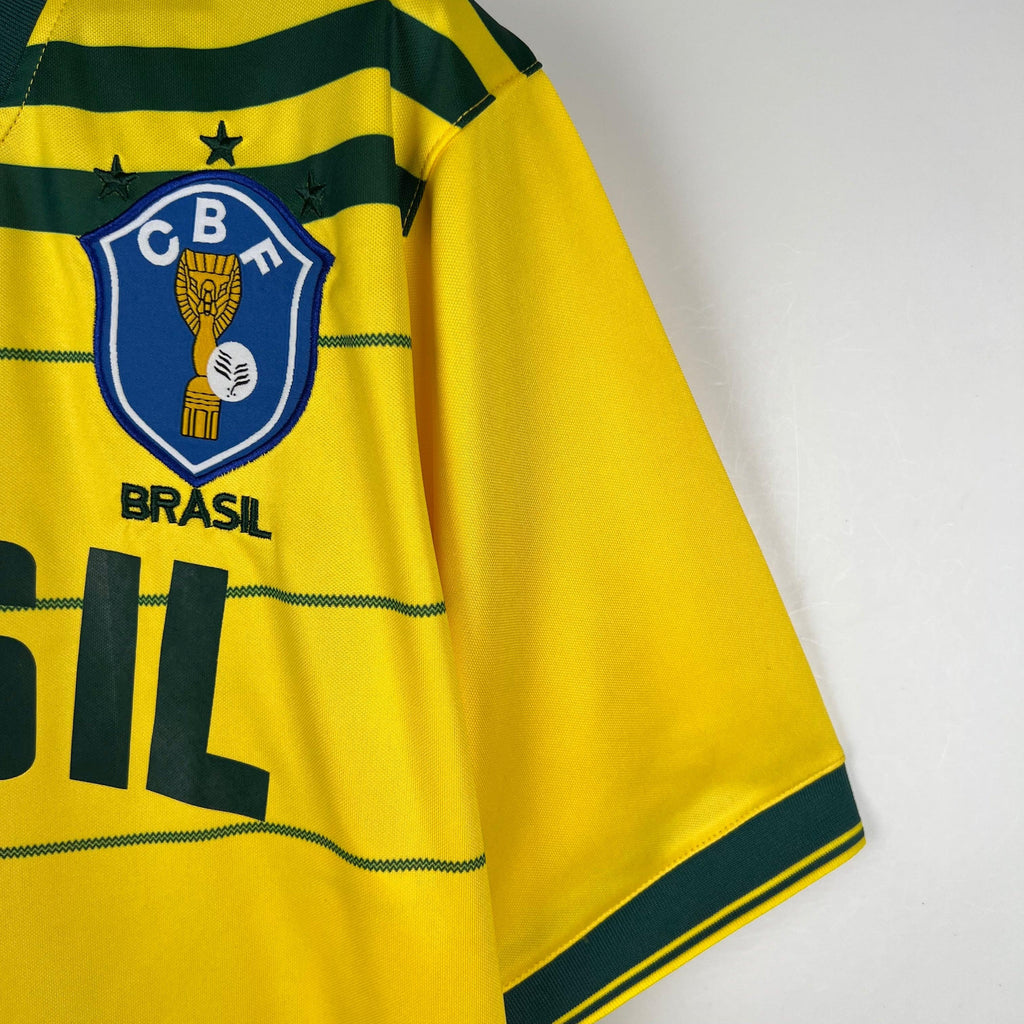 Camiseta Retro Brasil 1984 - Fútbol Club Vintage