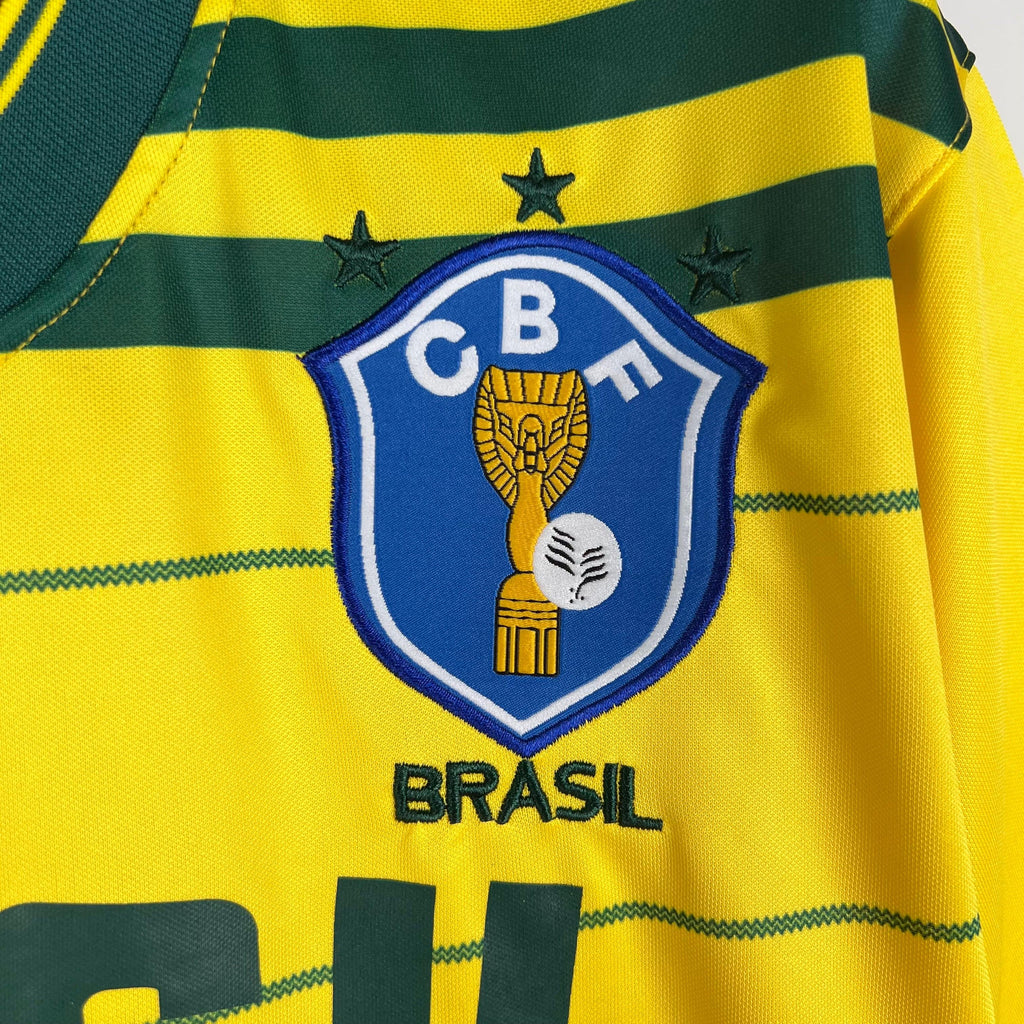 Camiseta Retro Brasil 1984 - Fútbol Club Vintage