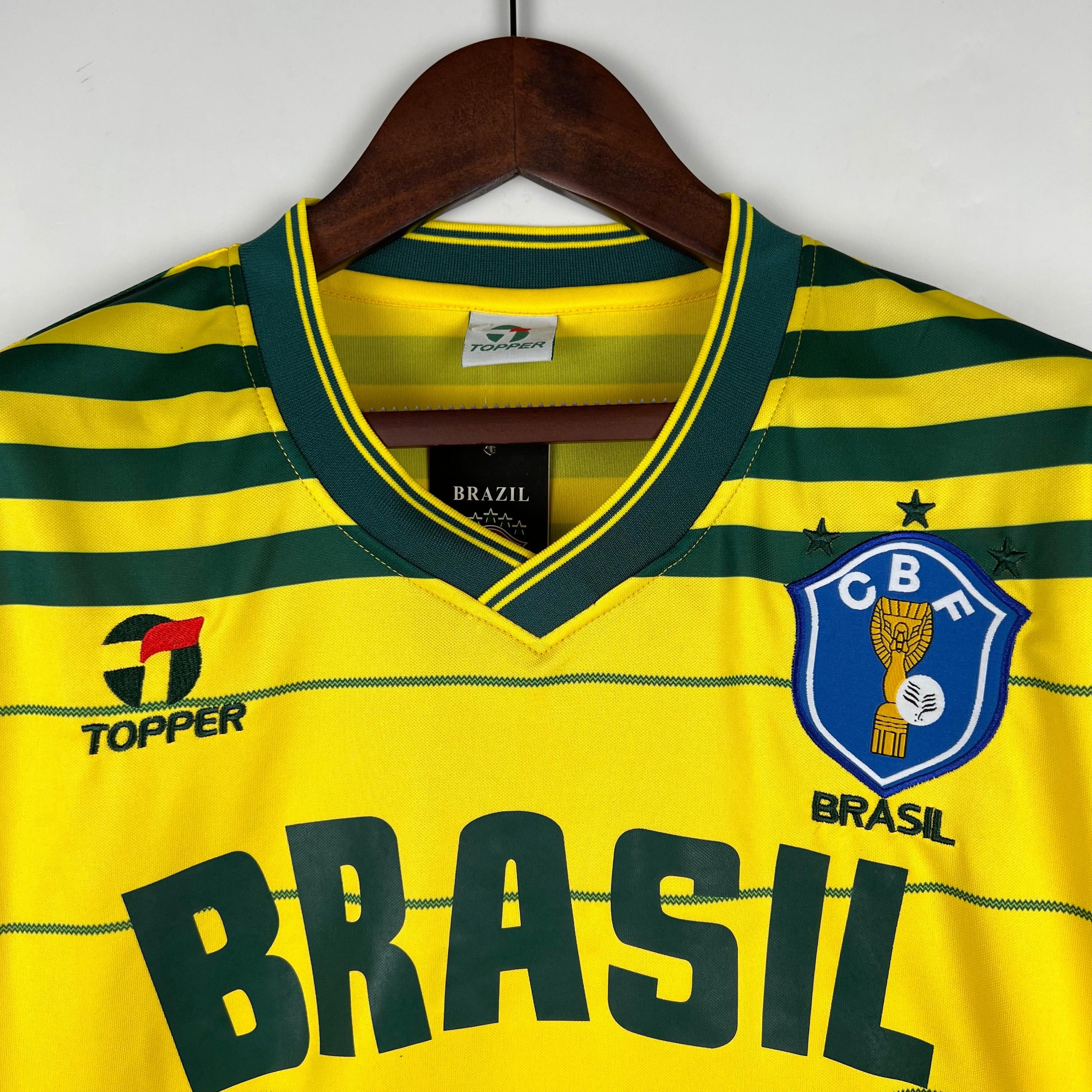 Camiseta Retro Brasil 1984 - Fútbol Club Vintage