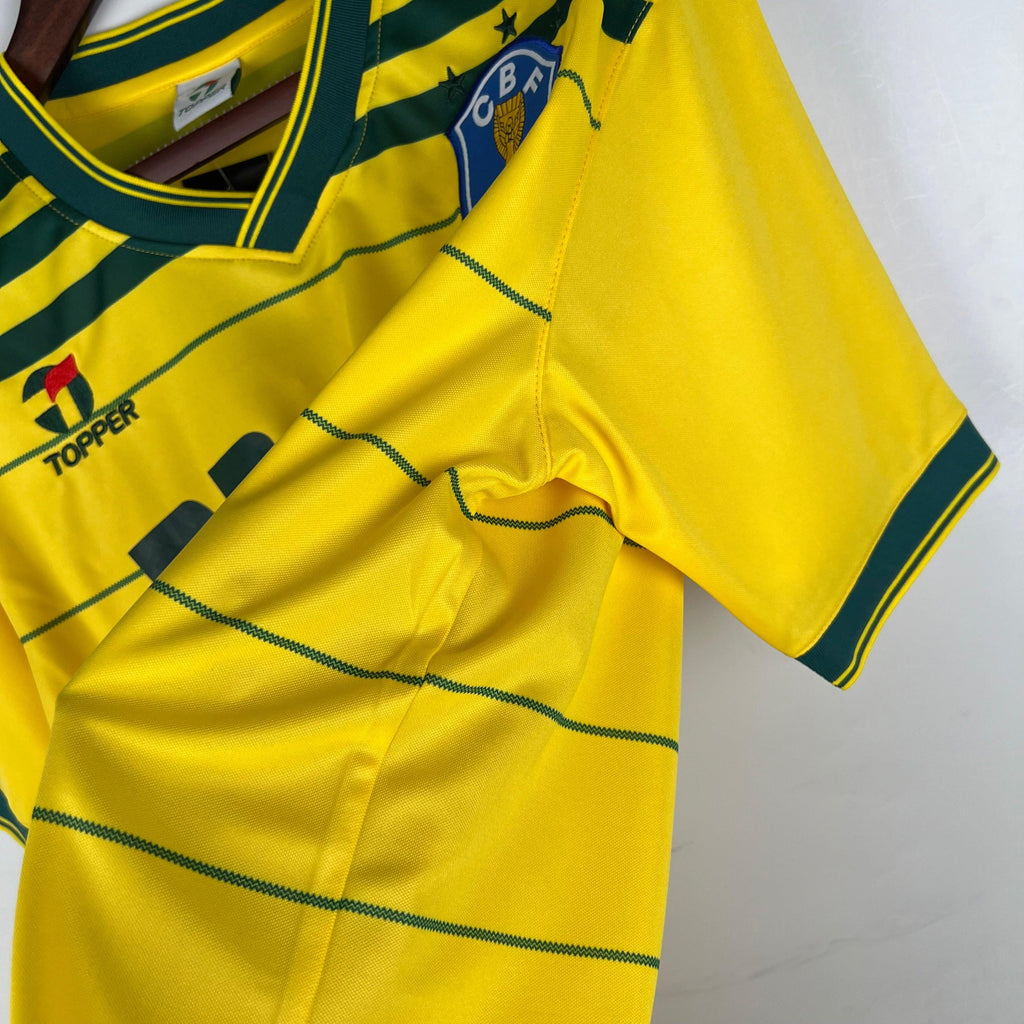 Camiseta Retro Brasil 1984 - Fútbol Club Vintage