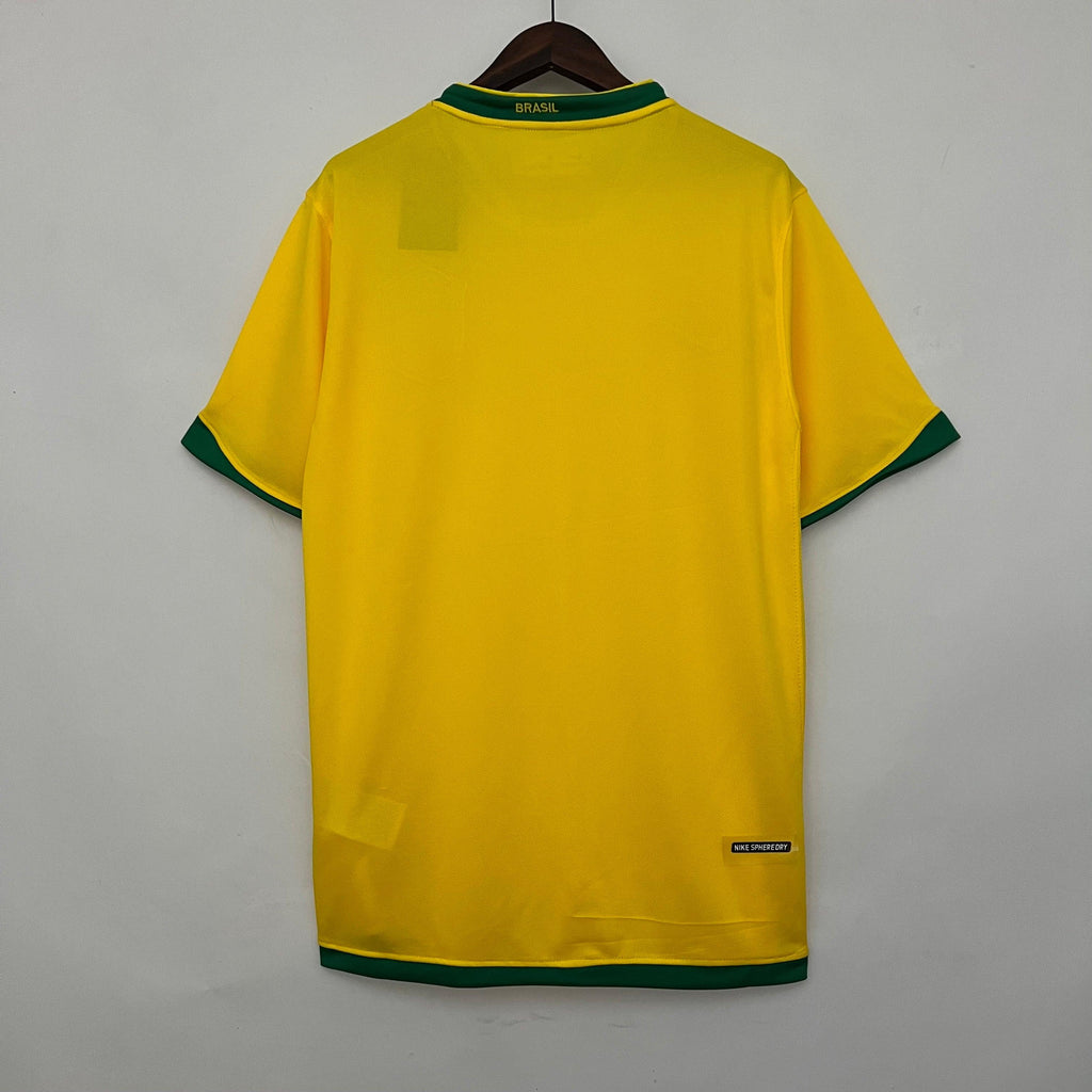 Camiseta Retro Brasil 2006 - Fútbol Club Vintage