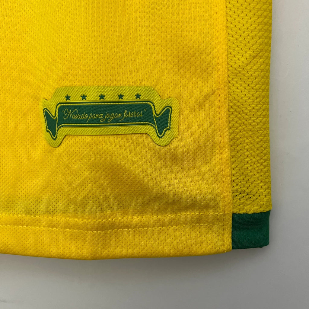Camiseta Retro Brasil 2006 - Fútbol Club Vintage