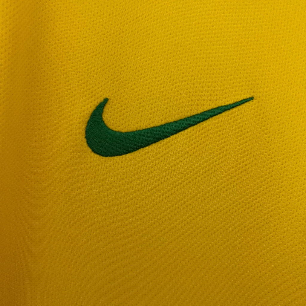 Camiseta Retro Brasil 2006 - Fútbol Club Vintage