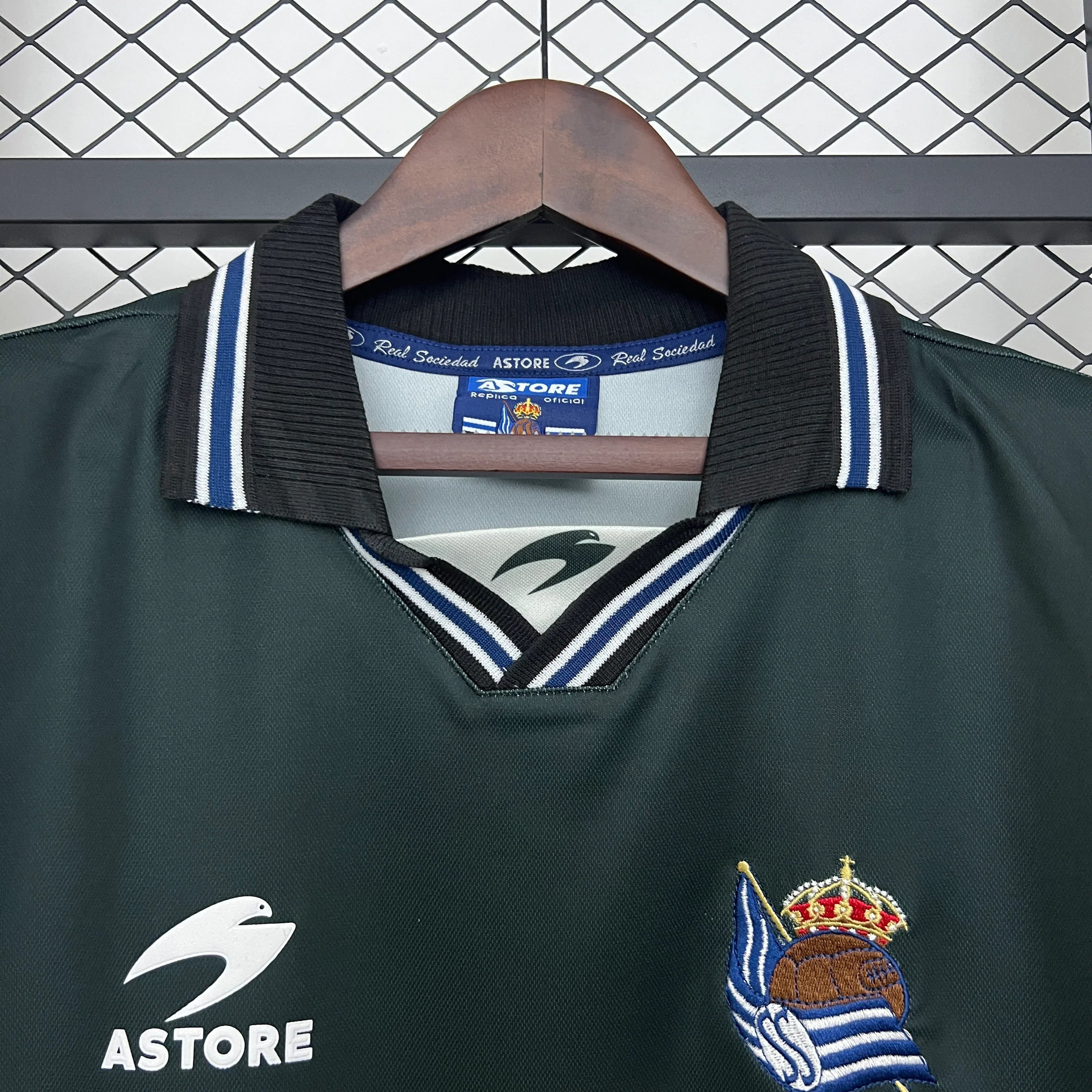 Camiseta Retro Real Sociedad Visitante 2000-02 - Fútbol Club Vintage