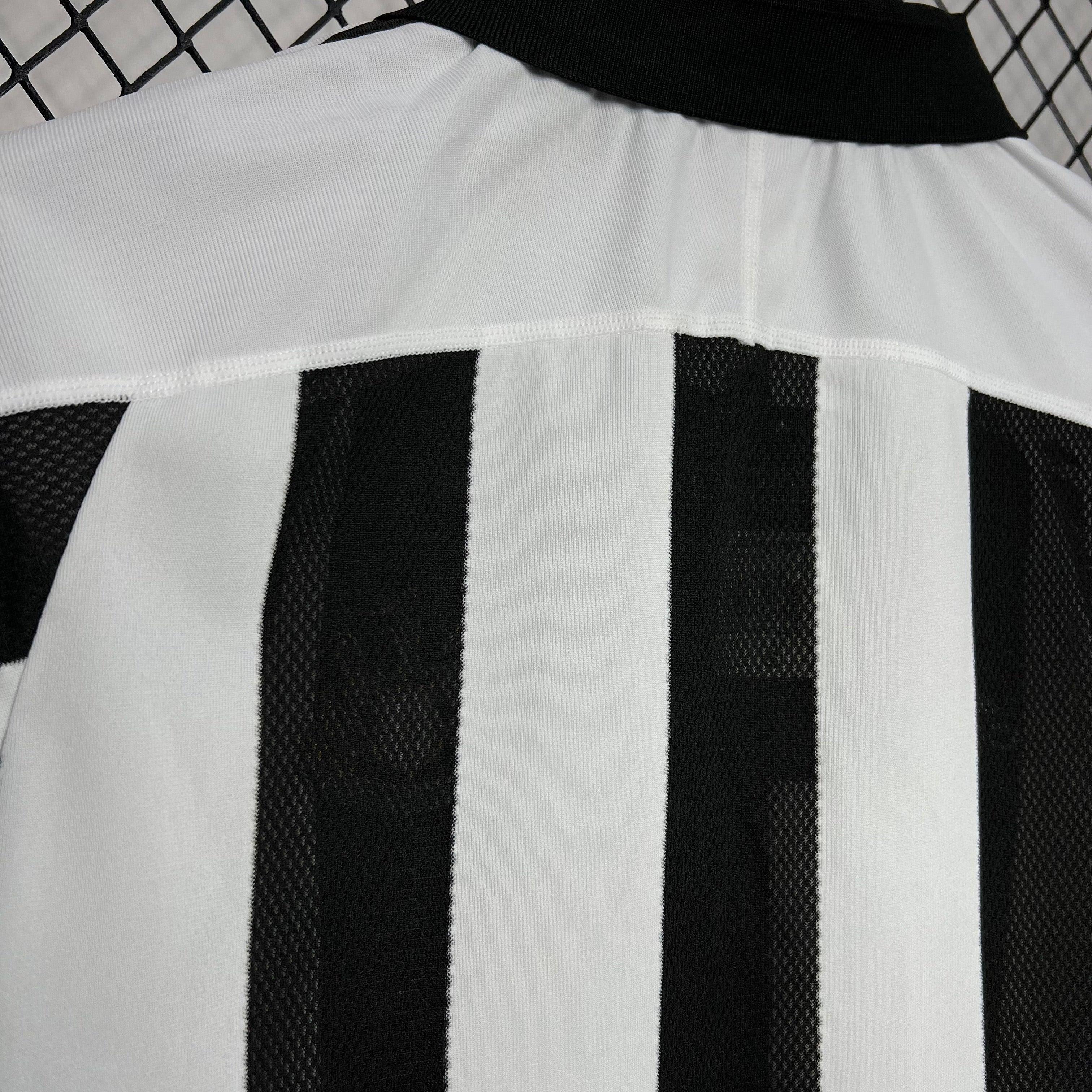 Camiseta Retro Newcastle United Manga Larga 2003-05 - Fútbol Club Vintage