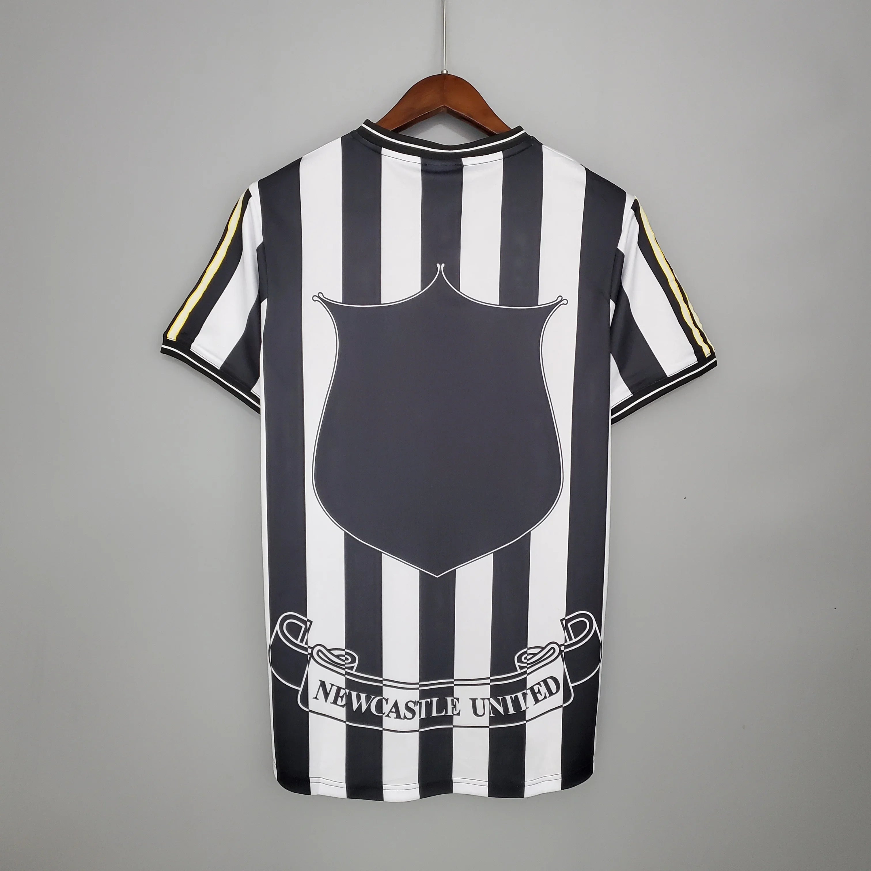 Camiseta Retro Newcastle United 1997-99 - Fútbol Club Vintage