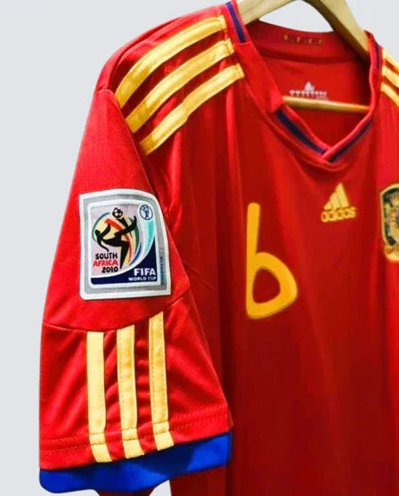 Camiseta Retro España 2010-11 Andrés Iniesta - Fútbol Club Vintage