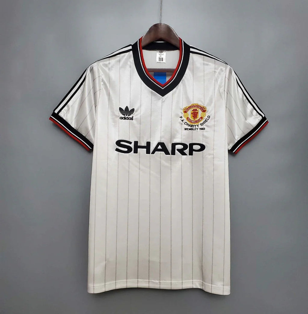 Camiseta Retro Manchester United FC Visitante 1983 - Fútbol Club Vintage